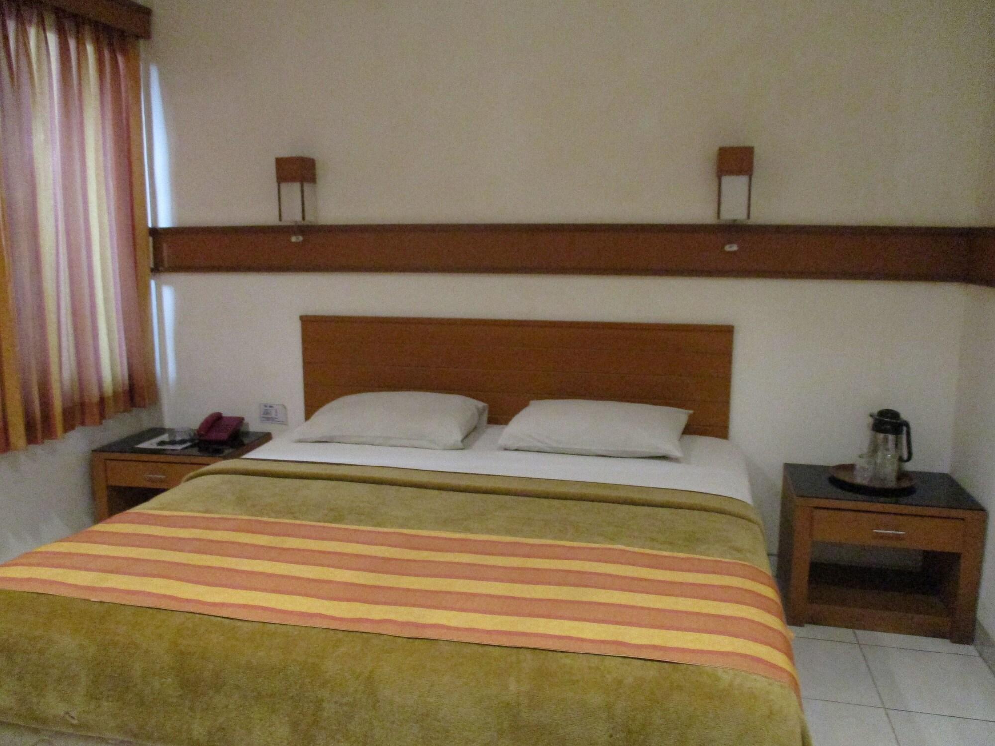Hotel Caravan Tanah Abang Jakarta Kültér fotó