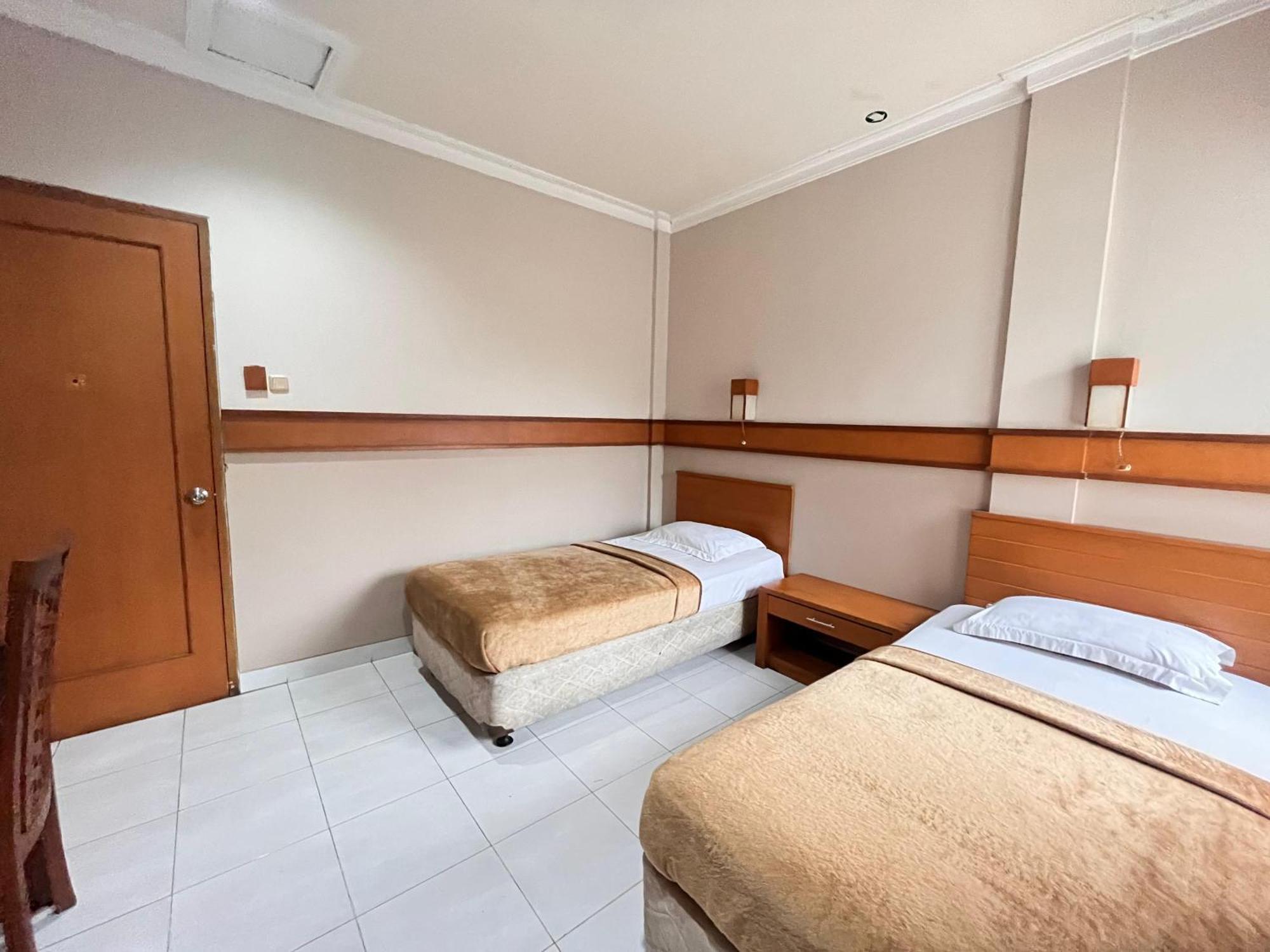 Hotel Caravan Tanah Abang Jakarta Kültér fotó