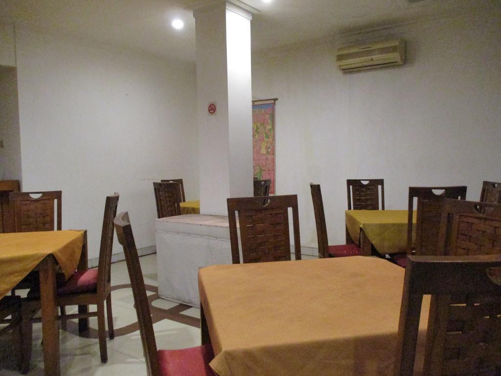 Hotel Caravan Tanah Abang Jakarta Kültér fotó